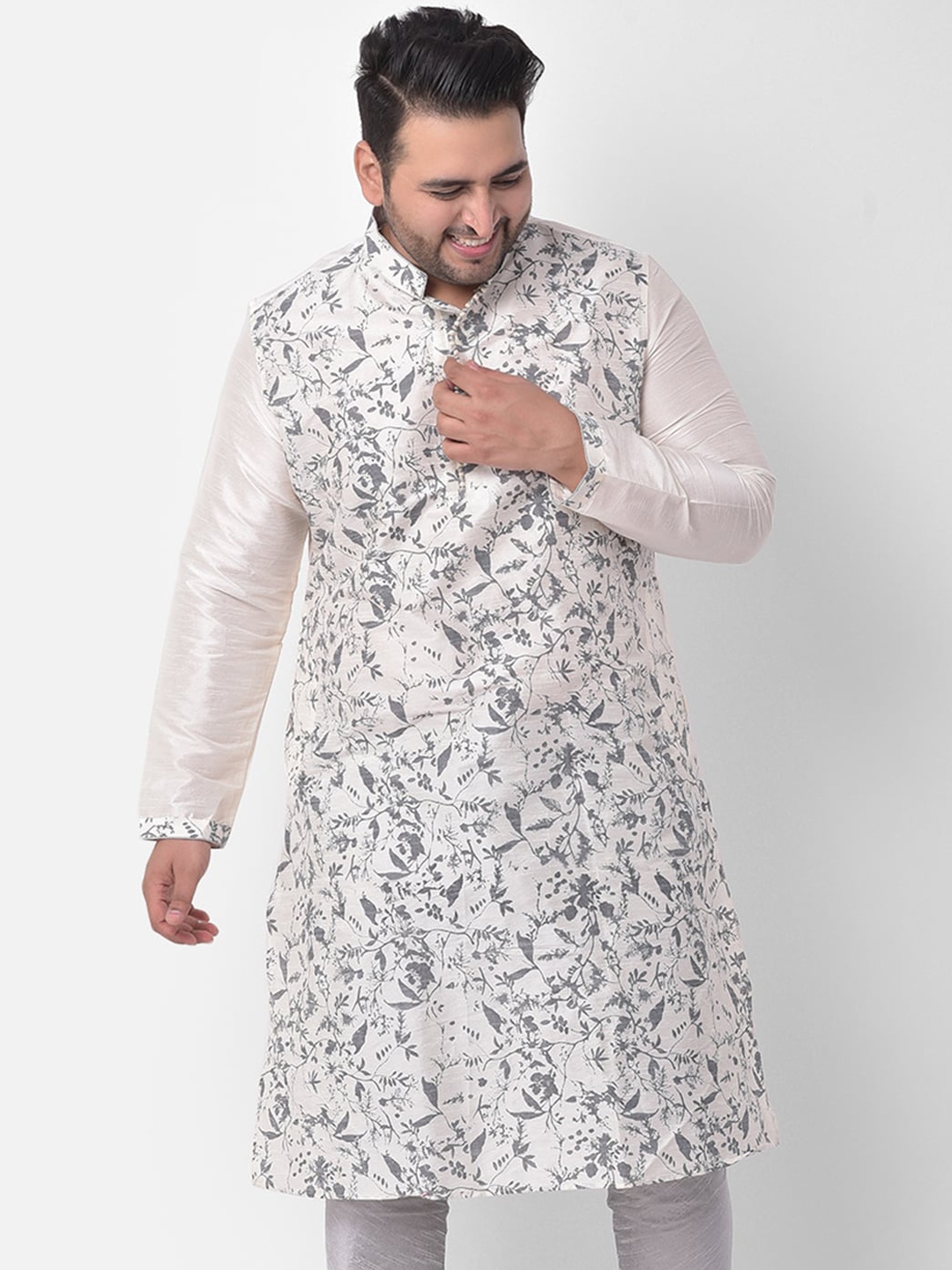 

DEYANN PLUS Men Off White Floral Printed Kurta