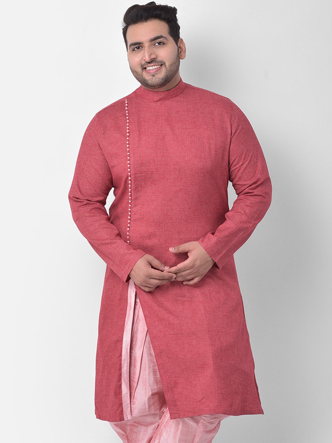

DEYANN PLUS Men Red Thread Work Kurta