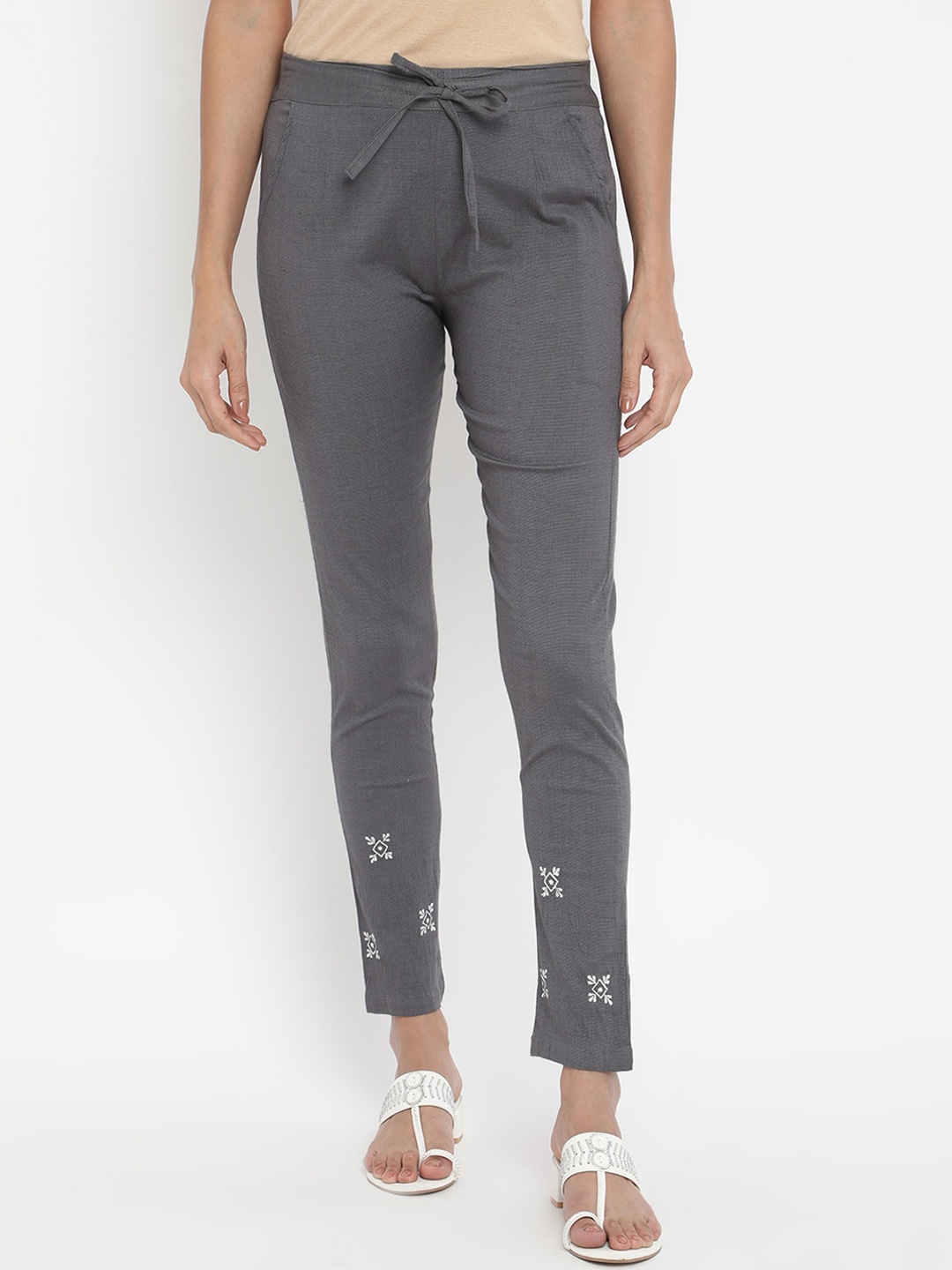 

V2 Value & Variety Women Grey Printed Ethnic Trousers