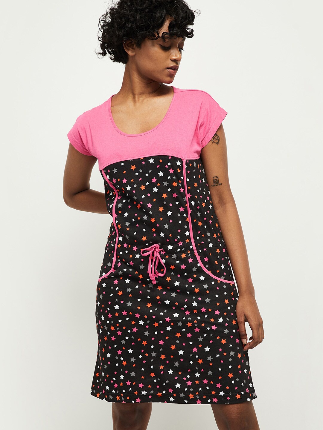 

max Black & Pink Printed Nightdress