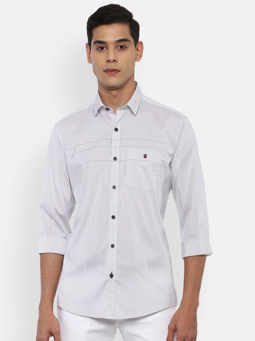 

Louis Philippe Sport Men Grey Slim Fit Checked Casual Shirt