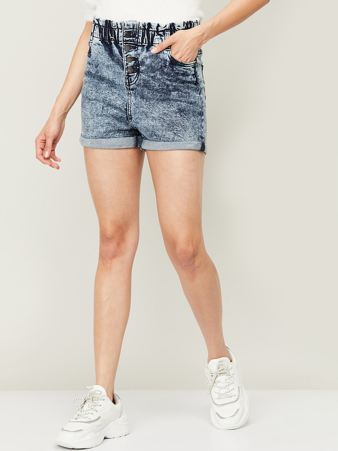 

Ginger by Lifestyle Women Blue Cotton Washed Denim Shorts
