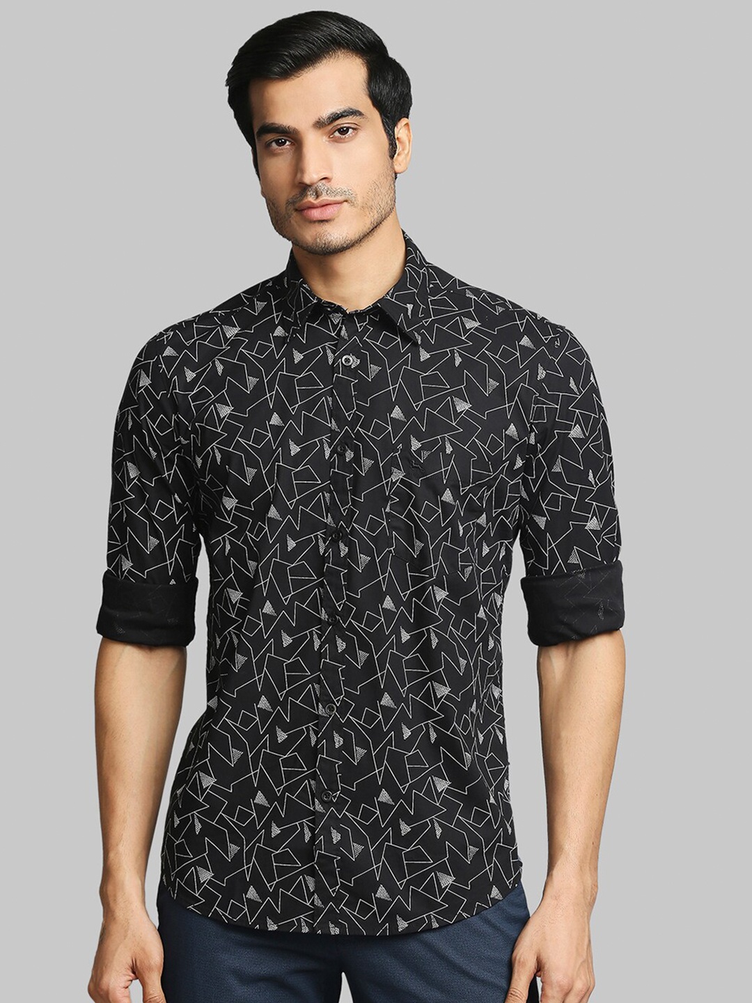 

Parx Men Black Slim Fit Printed Casual Shirt