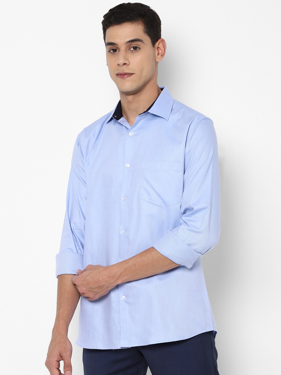 

Allen Solly Men Blue Slim Fit Solid Cotton Casual Shirt