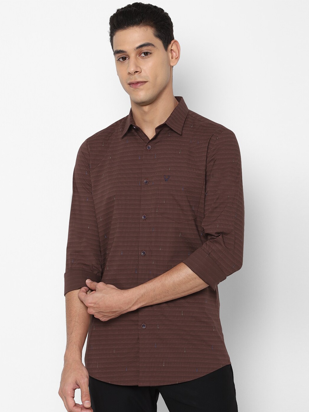 

Allen Solly Men Brown Slim Fit Printed Cotton Blend Casual Shirt