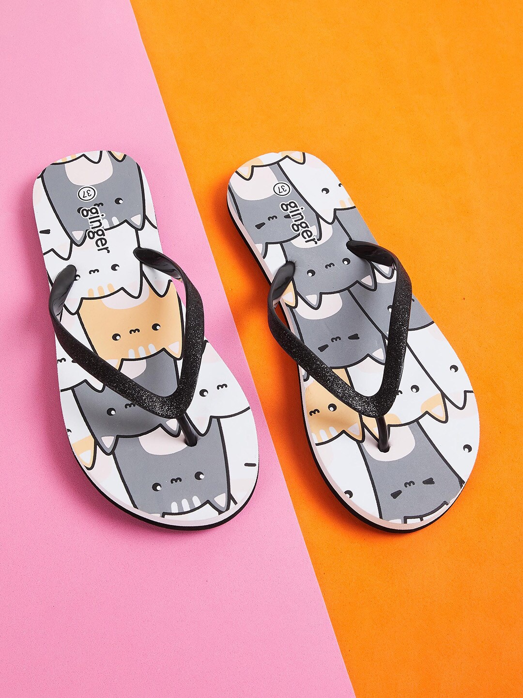 

Ginger by Lifestyle Women Black & White Printed Slip-On