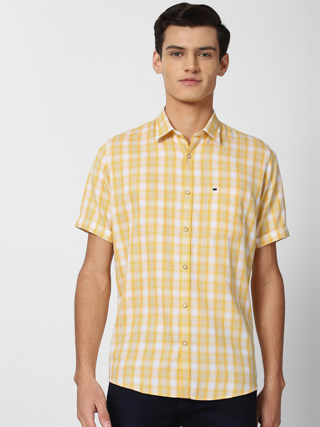 

Peter England Casuals Men Yellow Slim Fit Checked Casual Shirt