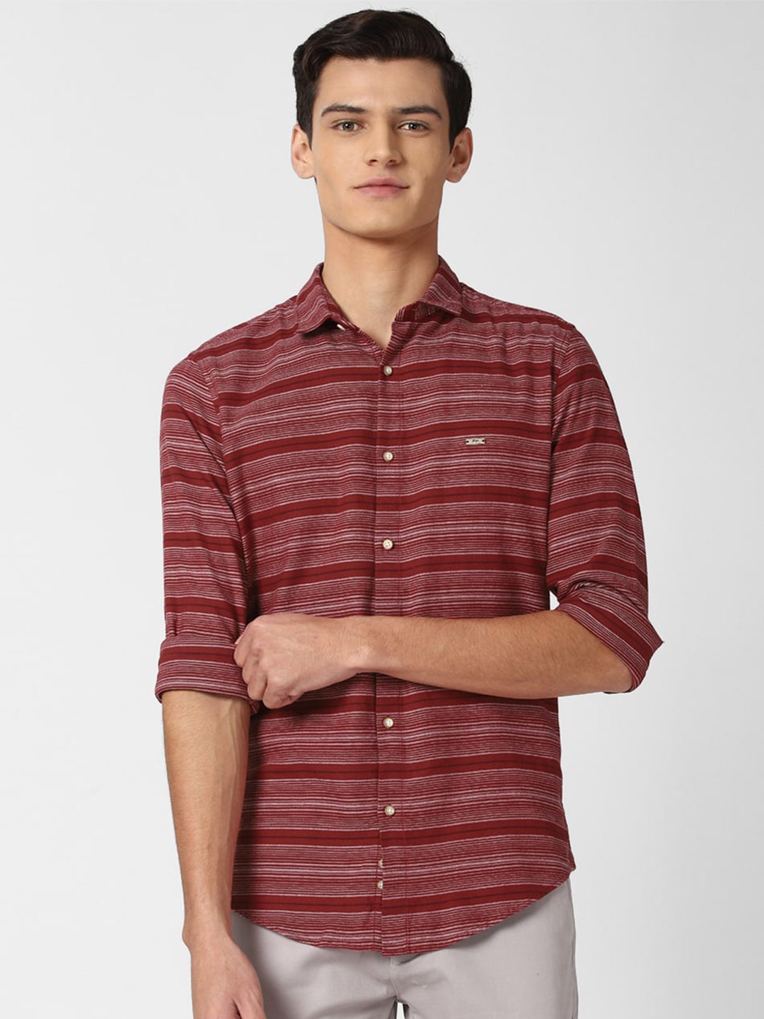 

Peter England Casuals Men Maroon Slim Fit Horizontal Striped Pure Cotton Casual Shirt