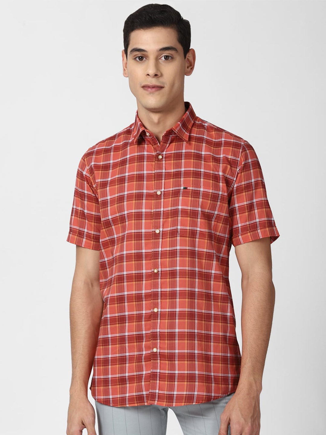 

Peter England Casuals Men Red Slim Fit Checked Casual Shirt