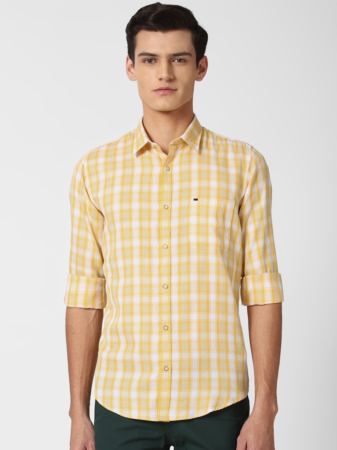 

Peter England Casuals Men Yellow Slim Fit Checked Cotton Casual Shirt