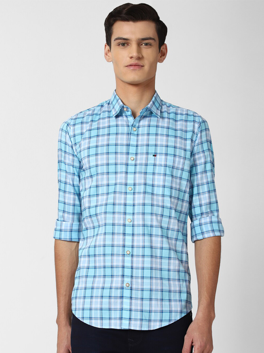 

Peter England Casuals Men Blue Slim Fit Checked Cotton Casual Shirt