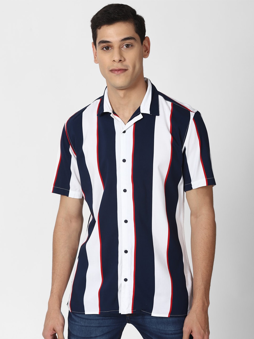 

Peter England Casuals Men Navy Blue & White Slim Fit Striped Casual Shirt