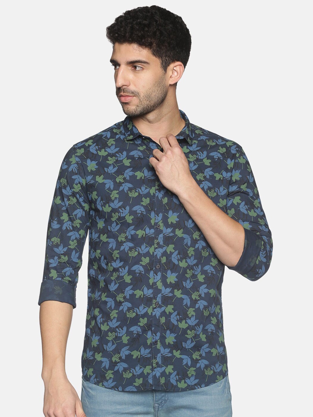 

SHOWOFF Men Navy Blue Slim Fit Floral Printed Casual Shirt