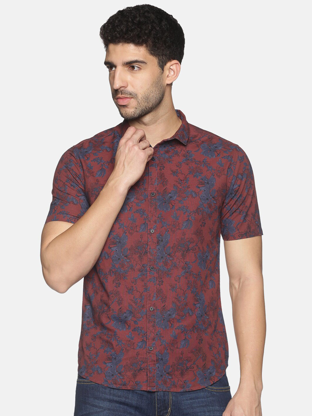 

SHOWOFF Men Maroon Slim Fit Printed Casual Shirt