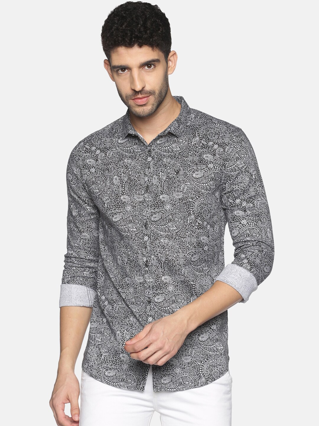 

SHOWOFF Men Black Slim Fit Printed Casual Shirt
