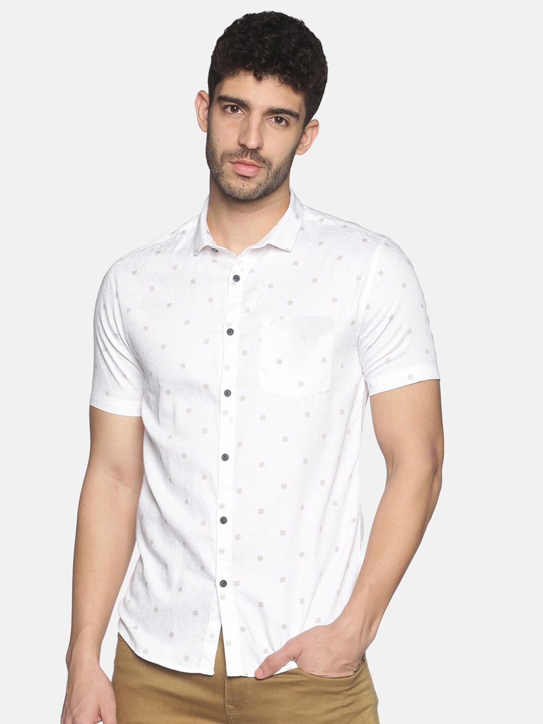 

SHOWOFF Men White Slim Fit Printed Casual Shirt