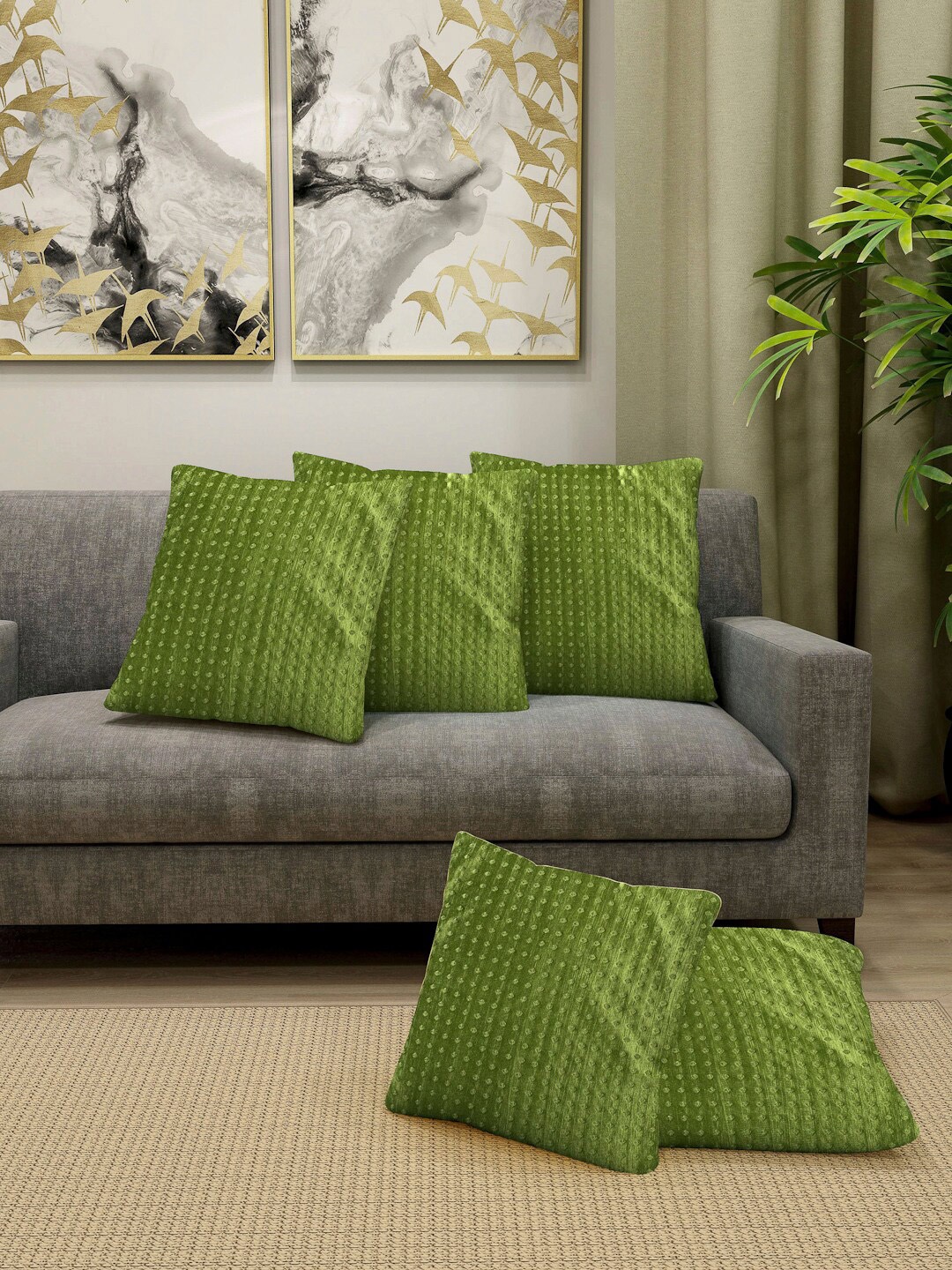 

Arrabi Green Set of 5 Square Cushion Covers