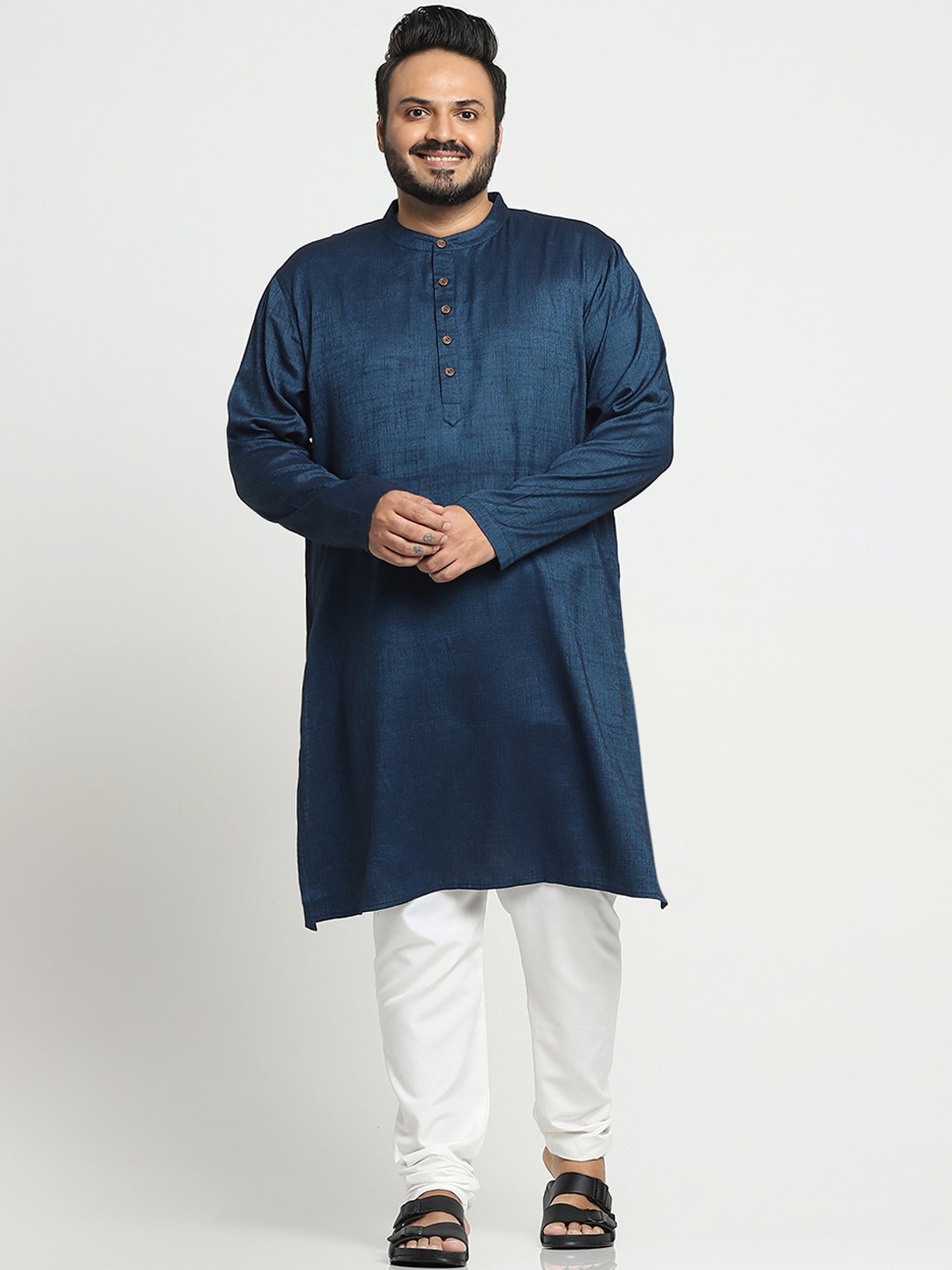 

Bewakoof Plus Men Blue Thread Work Kurta