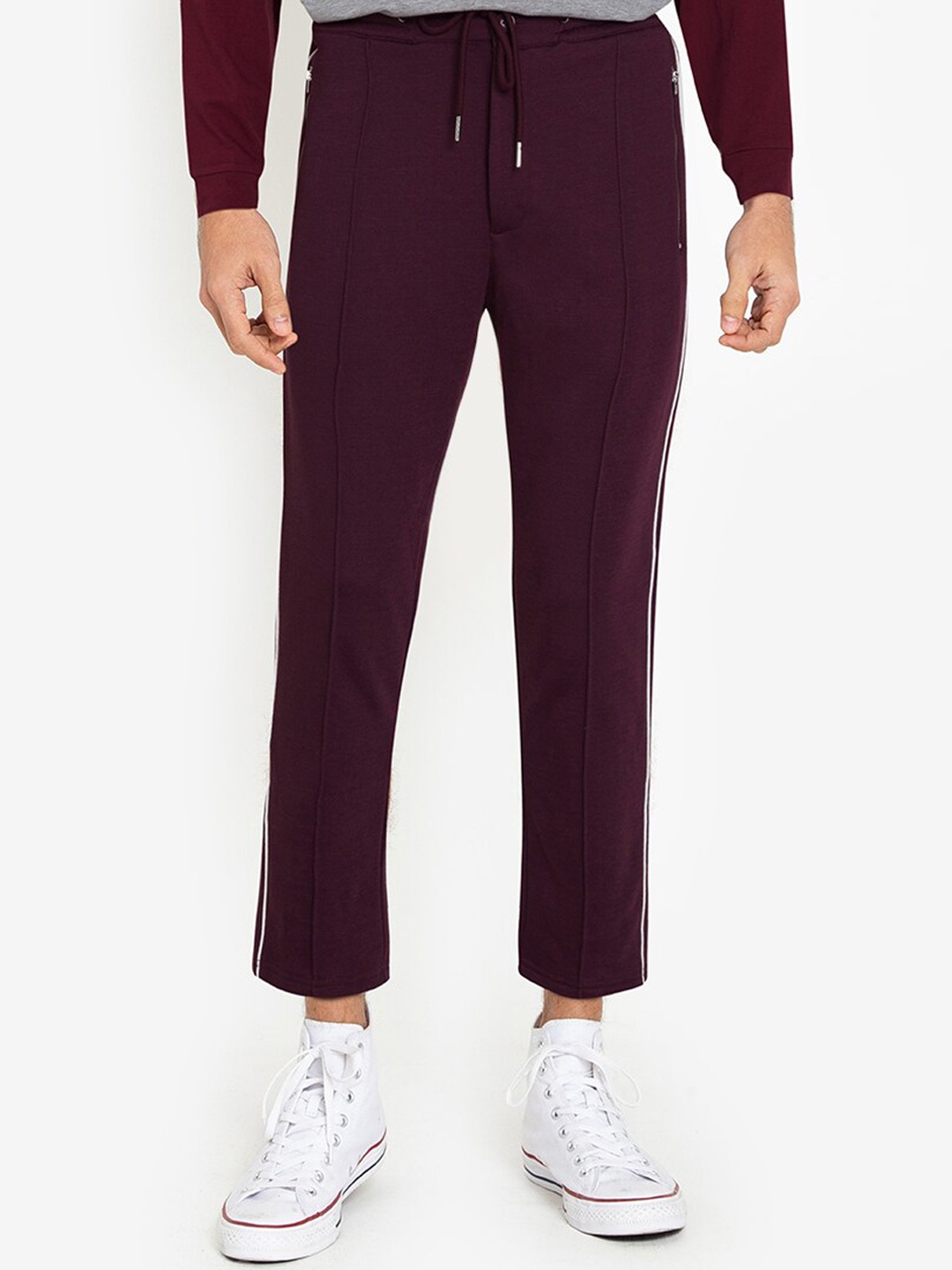 

ZALORA BASICS Men Purple Solid Joggers