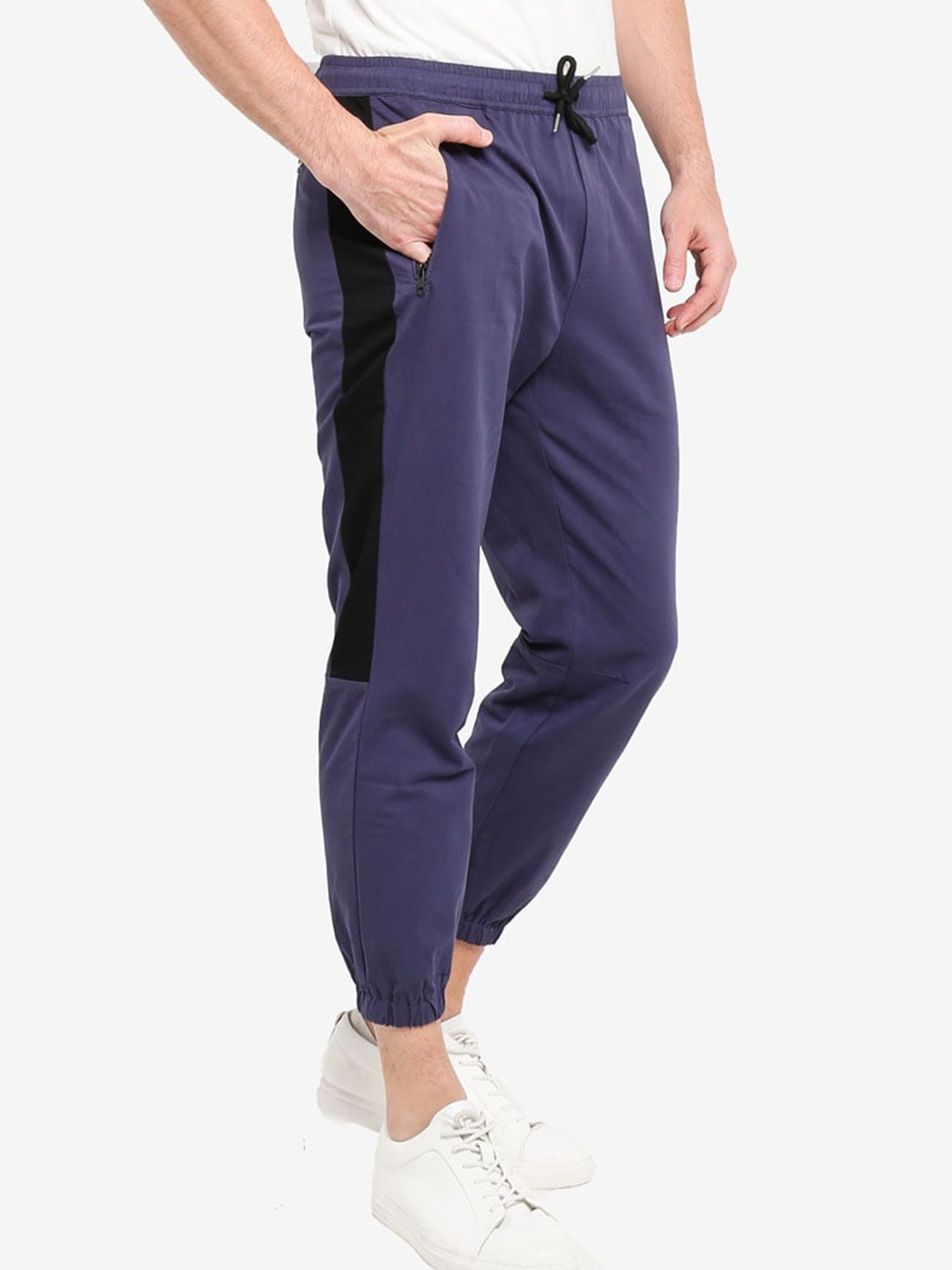 

ZALORA BASICS Men Navy Blue Solid Joggers