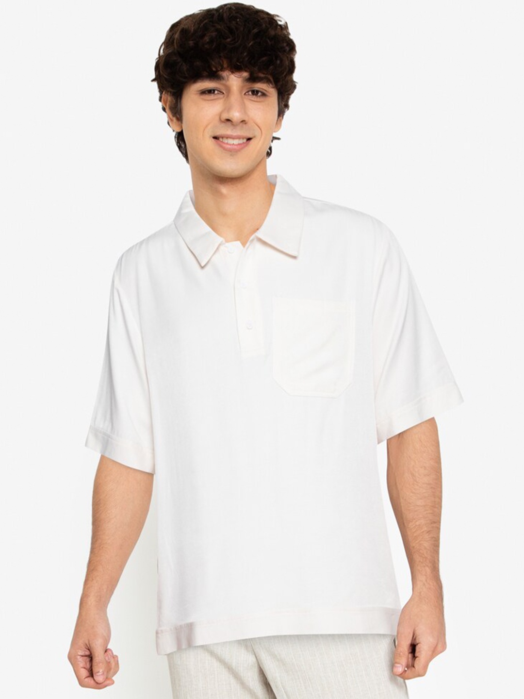 

ZALORA BASICS Men White Polo Collar T-shirt