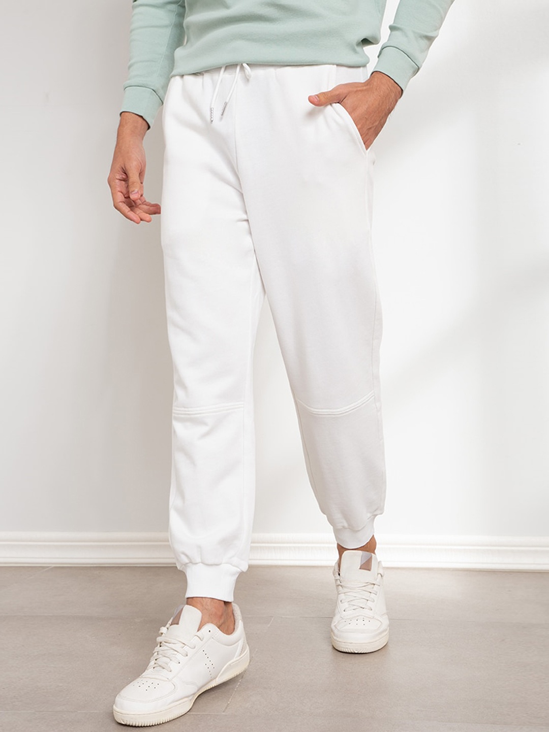 

ORIGIN BY ZALORA Men White Classic Easy Wash Joggers Trousers