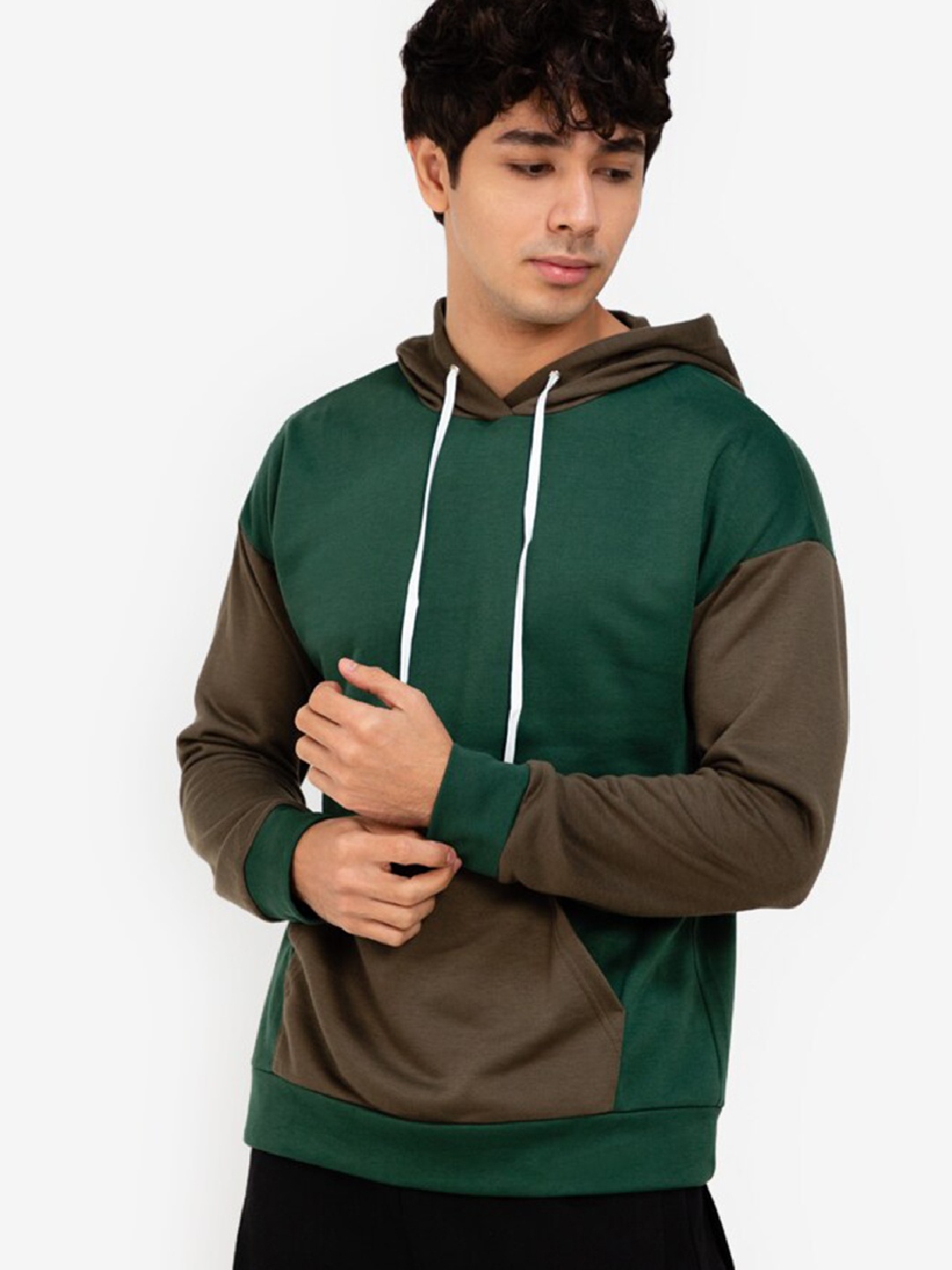 

ZALORA BASICS Men Multicoloured Colourblock Sweatshirt, Multi