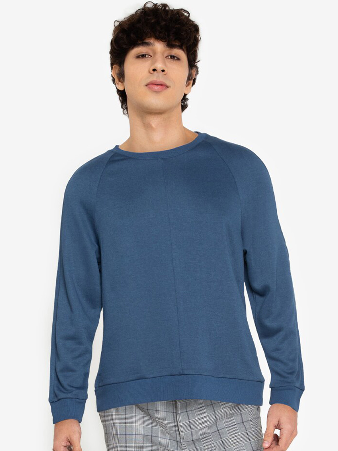 

ZALORA BASICS Men Blue Mid-Seam Sweatshirt