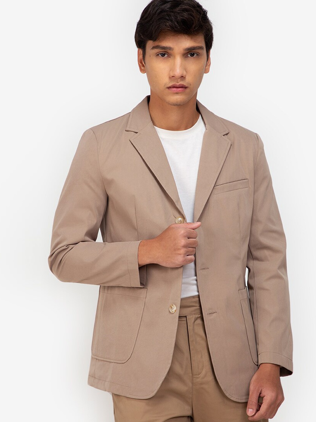 

ZALORA BASICS Men Beige Lightweight Tailored Jacket