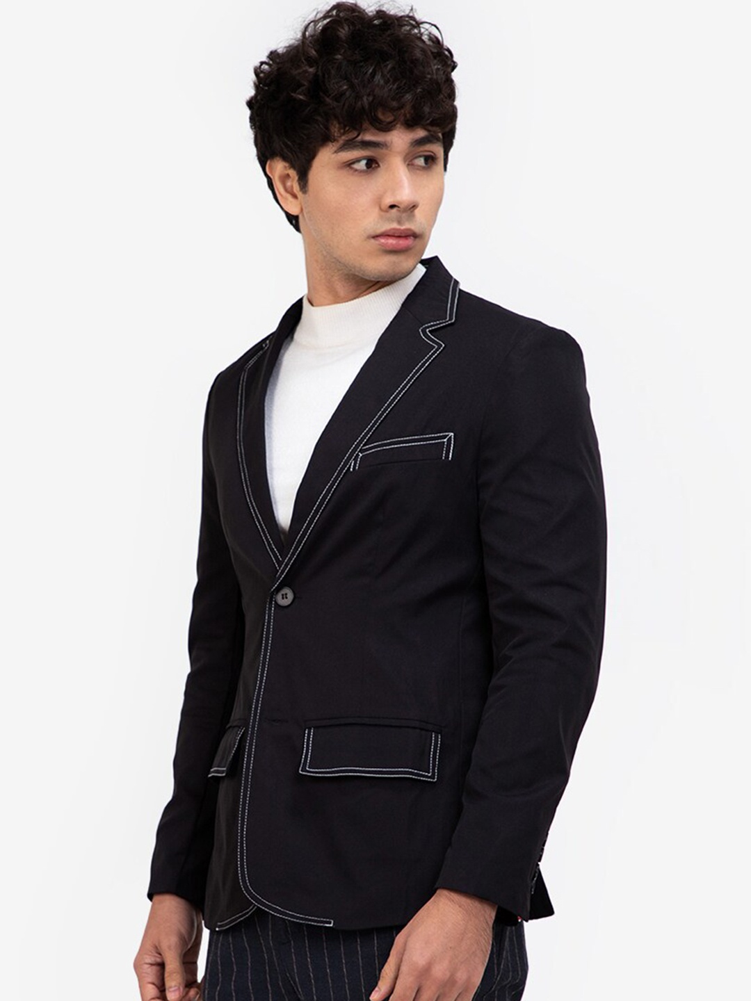 

ZALORA BASICS Men Black Solid Single-Breasted Blazer