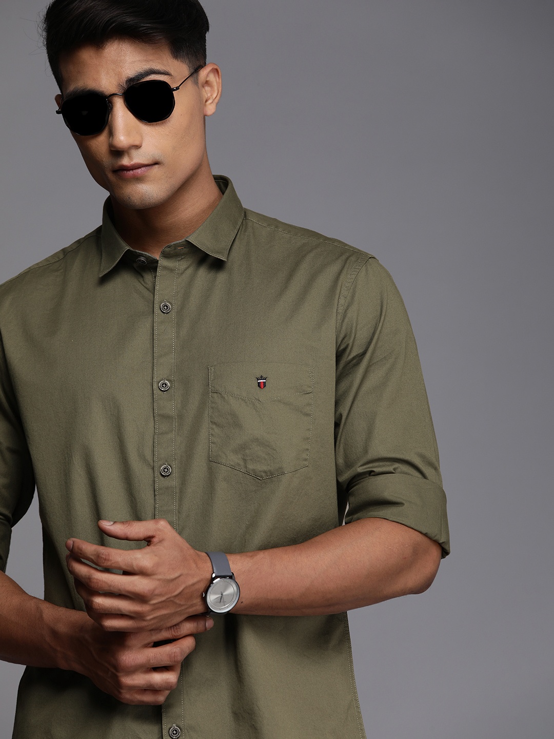 

Louis Philippe Sport Men Olive Green Solid Slim Fit Casual Shirt