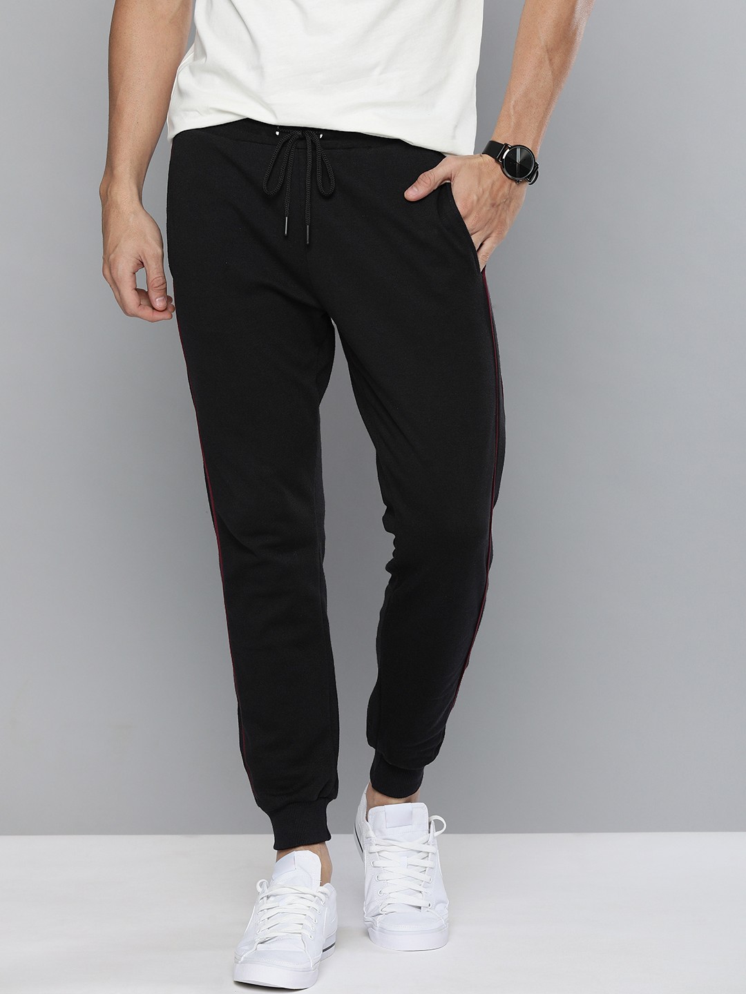 

Mast & Harbour Men Black Slim Fit Mid Rise Joggers