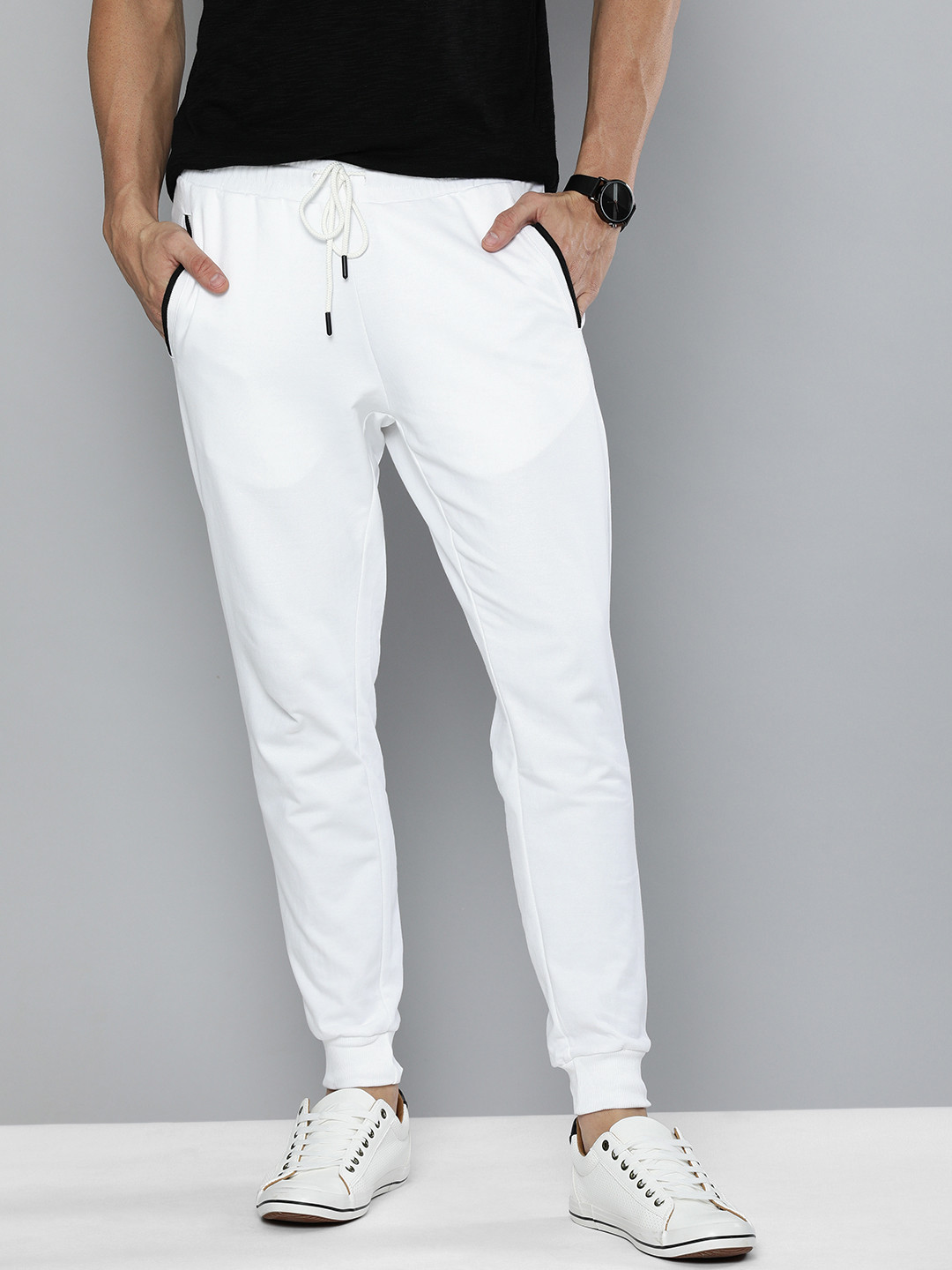 

Mast & Harbour Men White Solid Regular Fit Mid-Rise Knitted Joggers