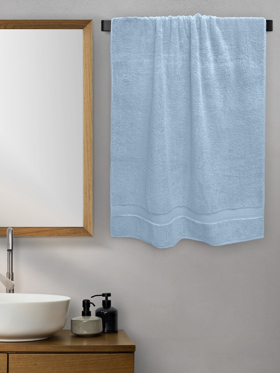 

Aura Woman Blue 650 GSM Cotton Bath Towel