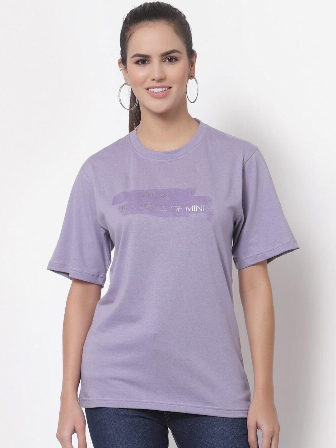 

The Roadster Lifestyle Co Women Purple Pure Cotton T-shirt with Printed Detailing
