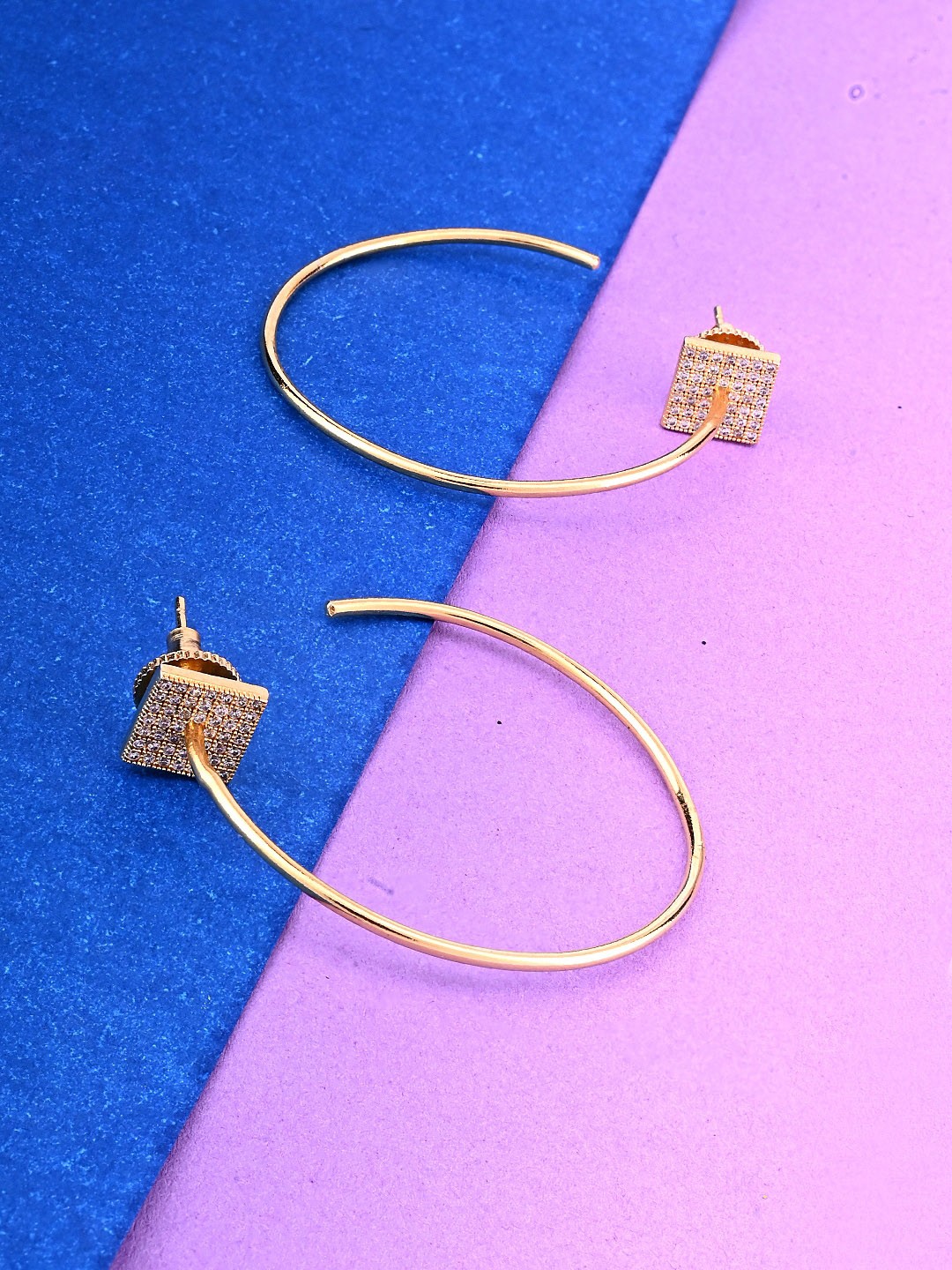 

Voylla Gold-Toned Circular Half Hoop Earrings