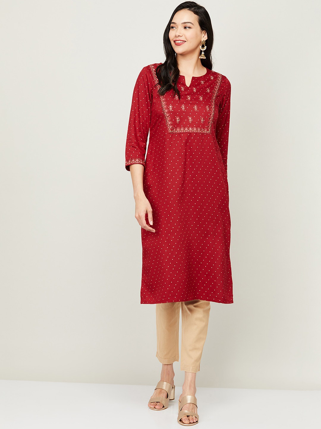 

Melange by Lifestyle Women Red & Gold-Toned Geometric Printed Thread Work Kurta