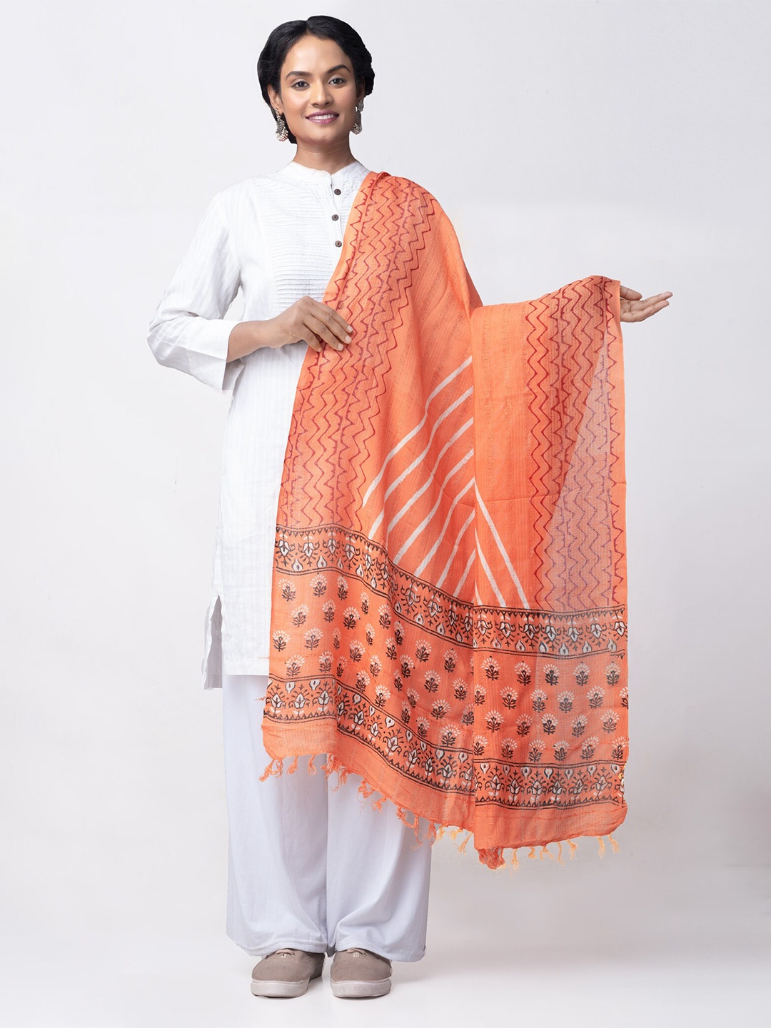 

Unnati Silks Women Orange Printed Ethnic Motifs Printed Dupatta