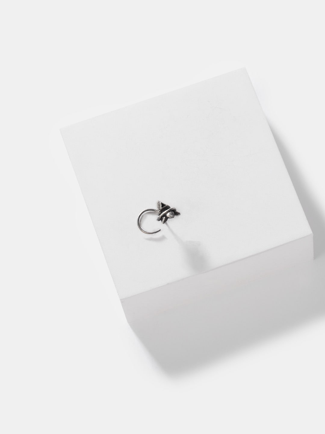 

Nora Helmer Women 925 Silver Nose Pin