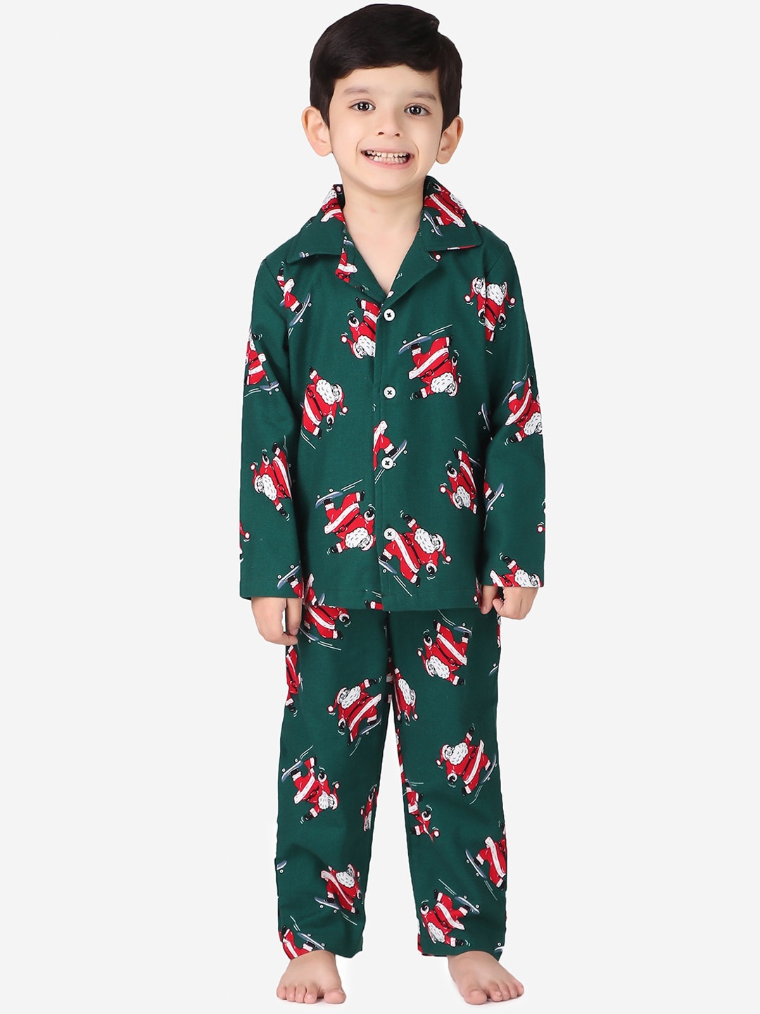 

Hippodrome Unisex Kids Green & Red Printed Pure Cotton Night suit