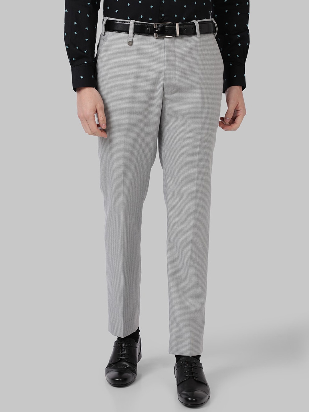 

Park Avenue Men Grey Checked Slim Fit Trousers