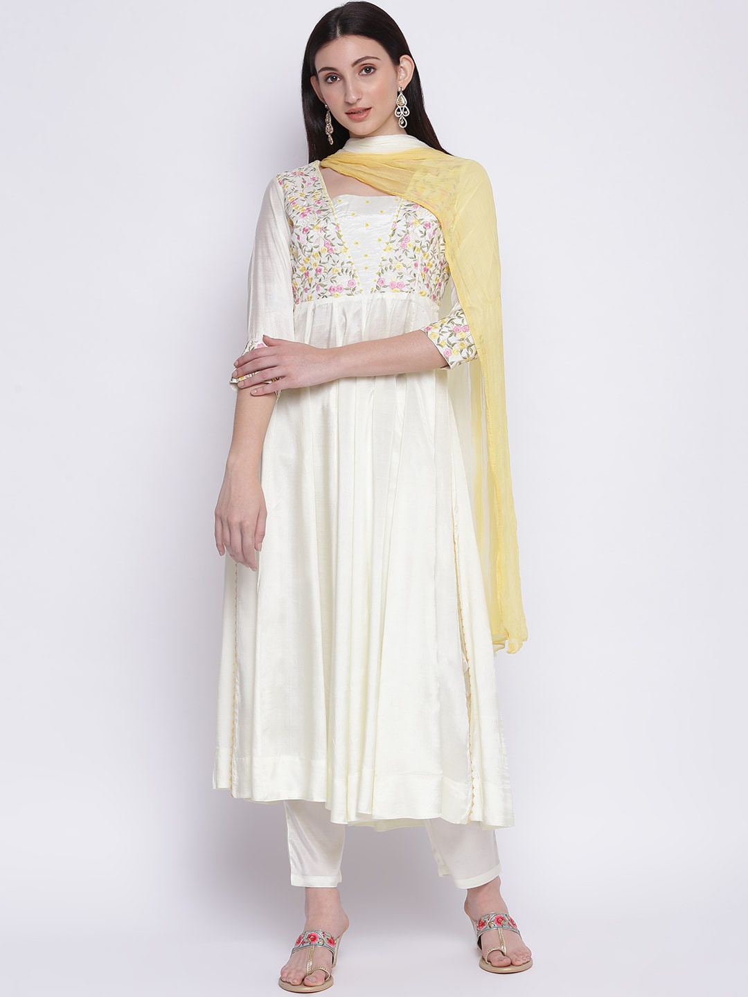 

IMARA Woman Cream-Coloured Floral Embroidered Kurta with Trousers & With Dupatta