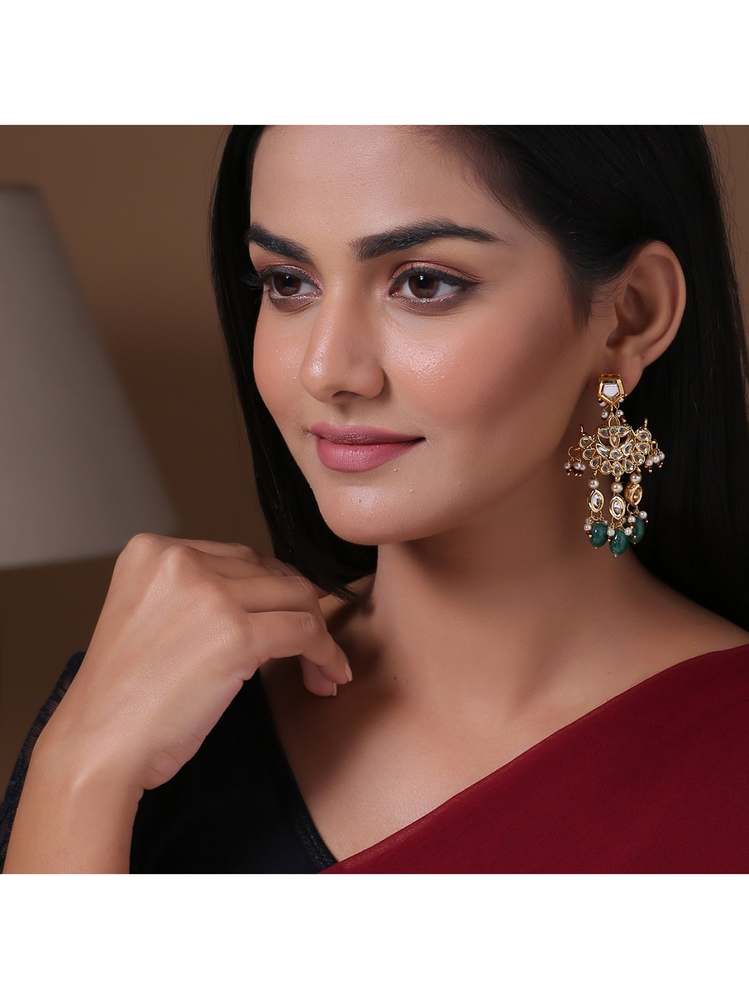 

Shoshaa Gold-Toned & Green Contemporary Drop Earrings