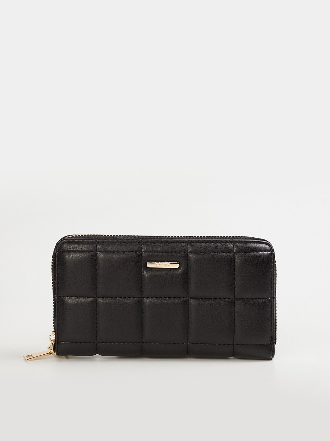 

Ginger by Lifestyle Women Black & Gold-Toned Geometric Textured Quilted Zip Around Wallet
