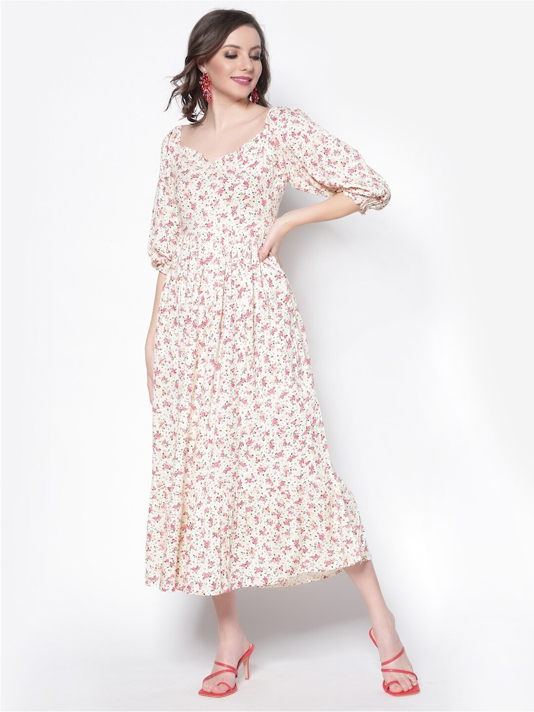 

Sera Woman Off White Floral Maxi Dress