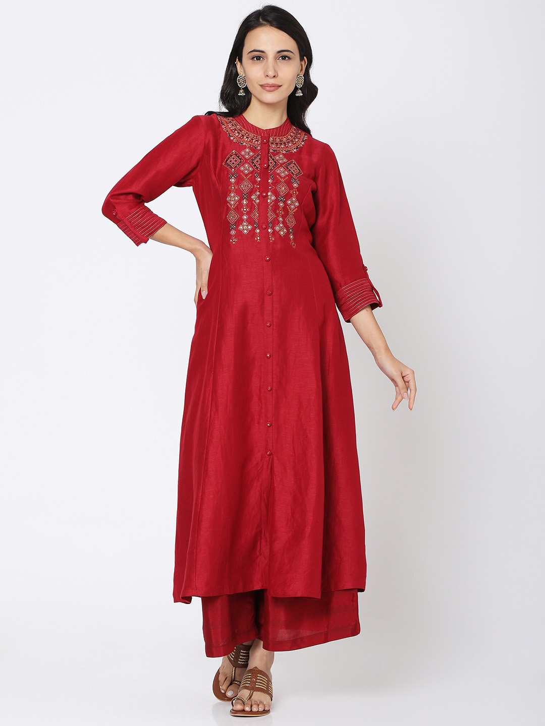 

Ojas Designs Women Maroon Yoke Design Linen Kurta With Palazzos