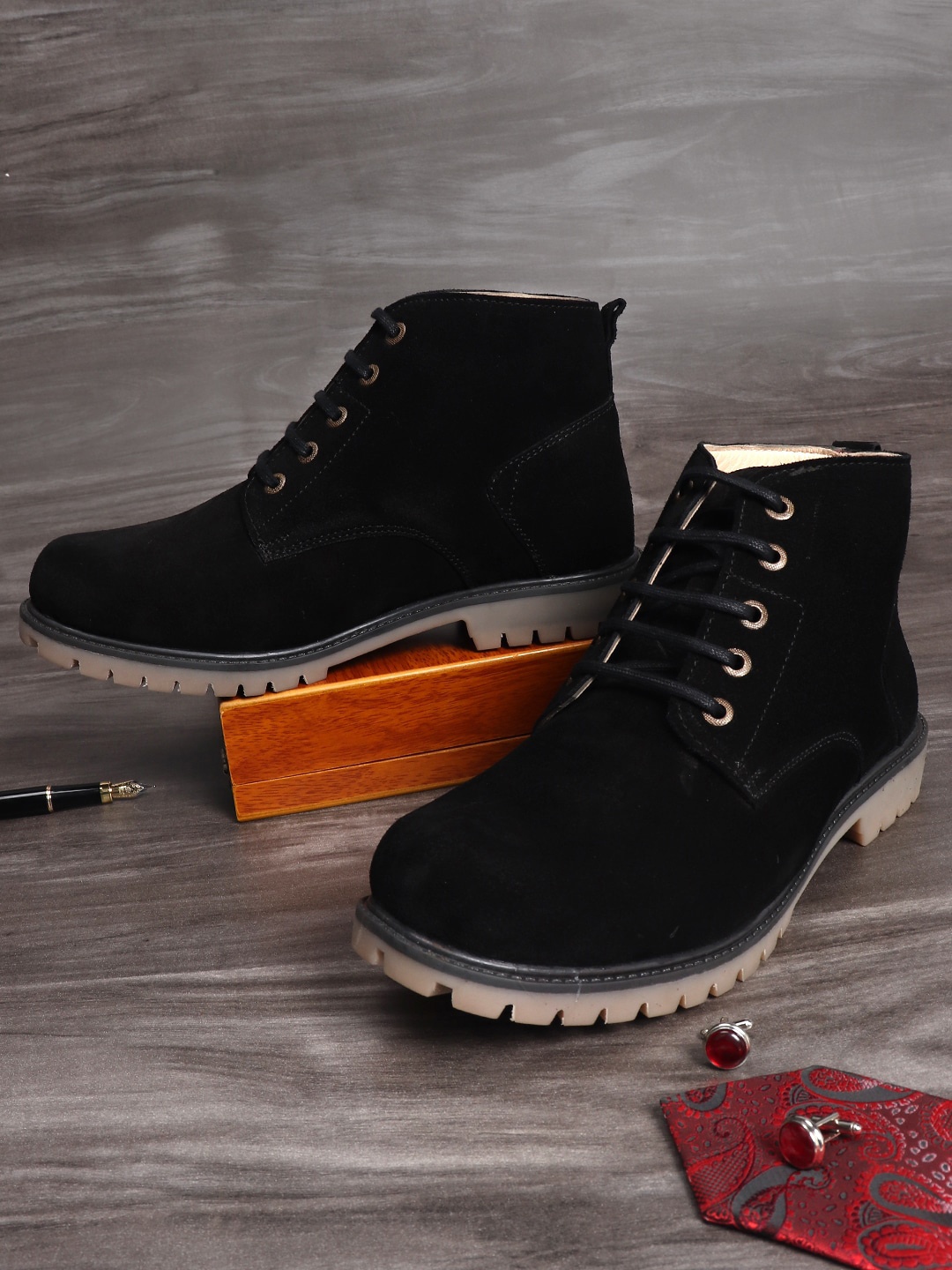 

LOUIS STITCH Men Black Suede Boots