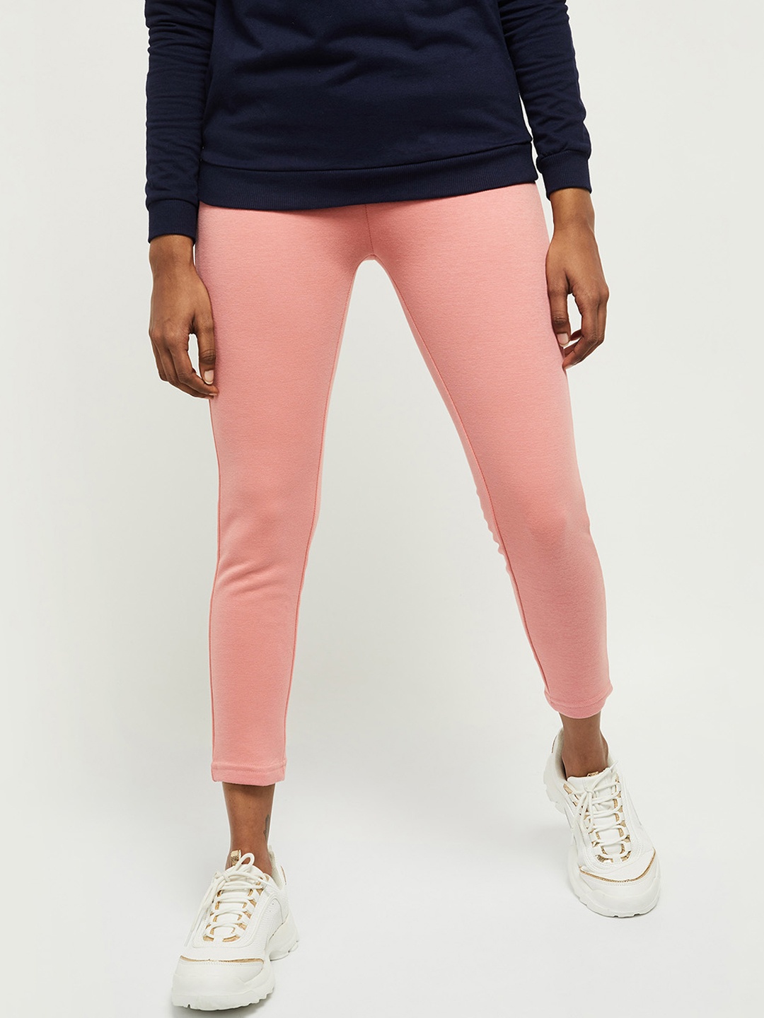 

max Women Pink Solid Tights