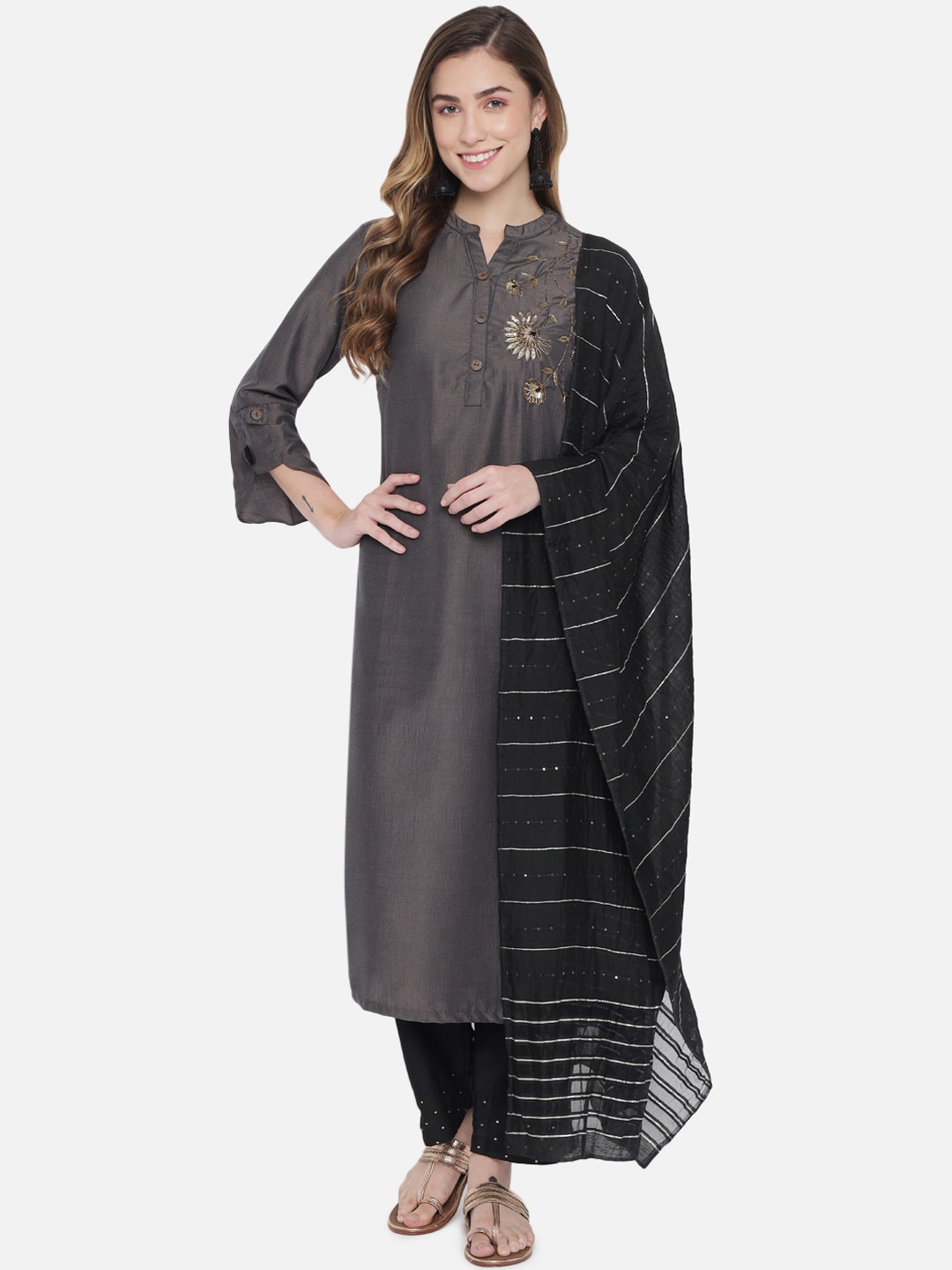 

VAABASTA Woman Grey Kurta with Trousers & Dupatta