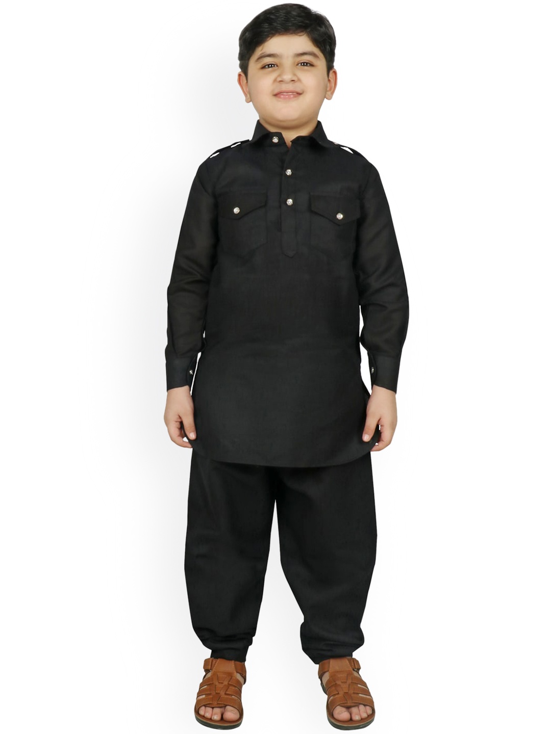 

SG YUVRAJ Boys Black Raw Silk Kurta with Salwar